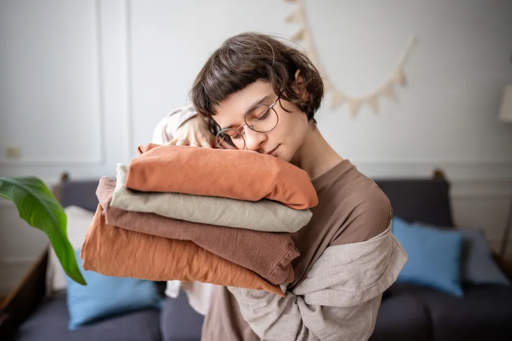 Freshly laundered scented fabric, personal relaxation, textile care, pleasant smell, clean soft touch