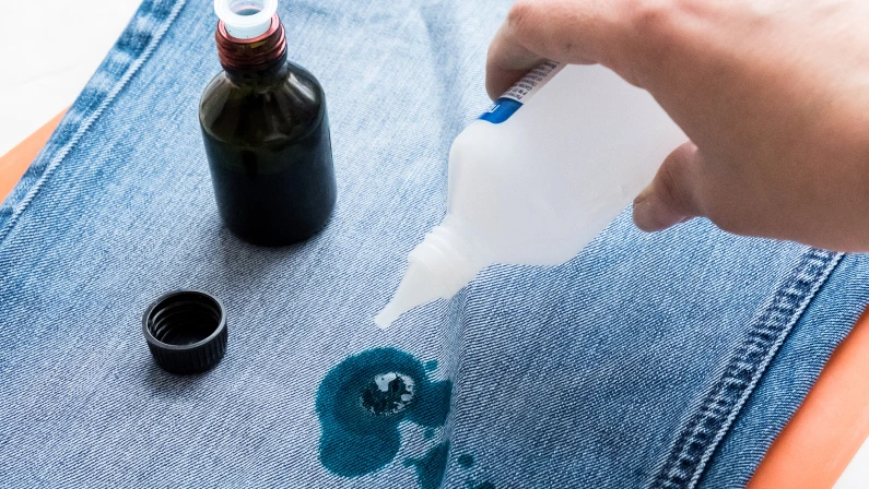 Wipe and clean green antiseptic. Man stained in zelenka.